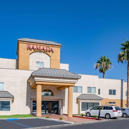 Ramada By Wyndham Bakersfield Hotell Eksteriør bilde