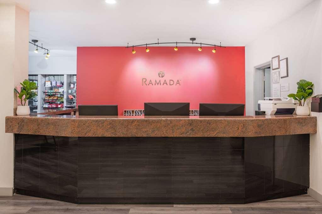 Ramada By Wyndham Bakersfield Hotell Interiør bilde