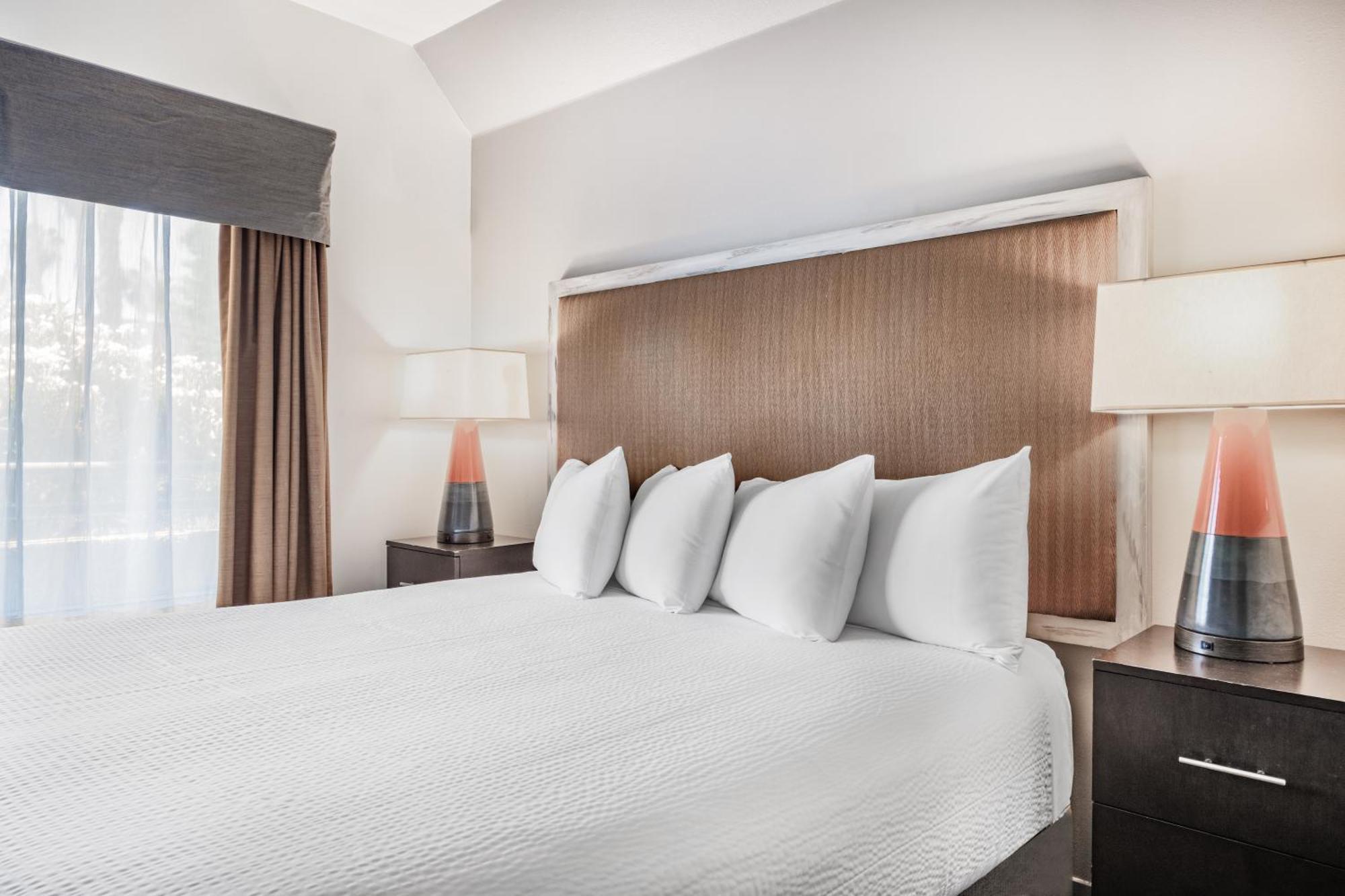 Ramada By Wyndham Bakersfield Hotell Eksteriør bilde